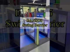 Schwingbarriere-Tor für Bürogebäude